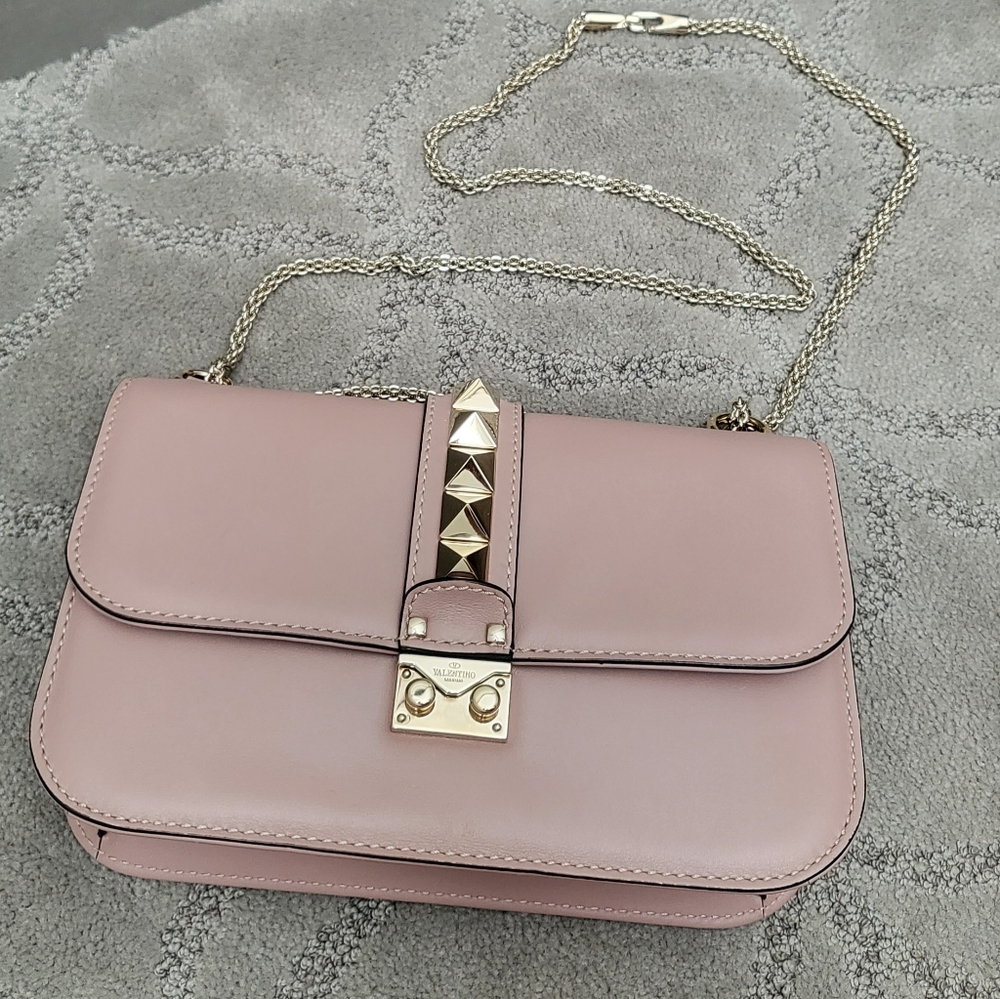Valentino Garavani Medium Rockstud Glam Lock Bag